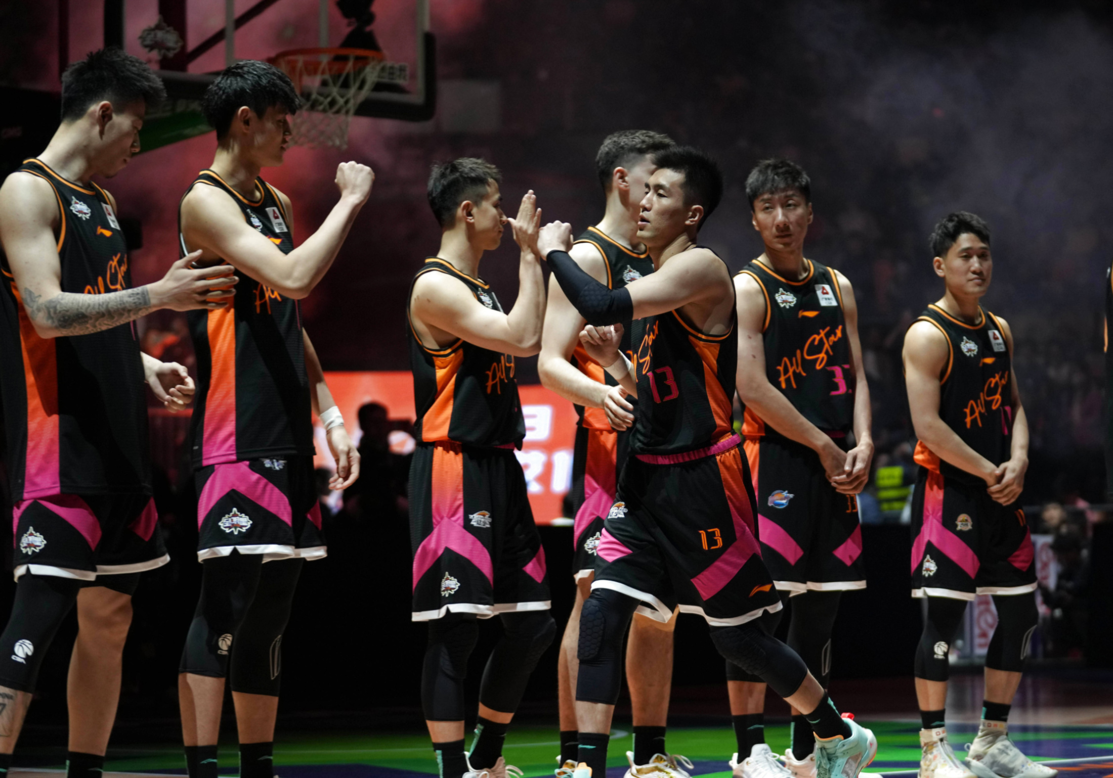 赛后奥兰多魔术备战CBA季后赛，复出首秀细节曝光，气氛紧张，团队化学反应显著的简单介绍-米兰官网