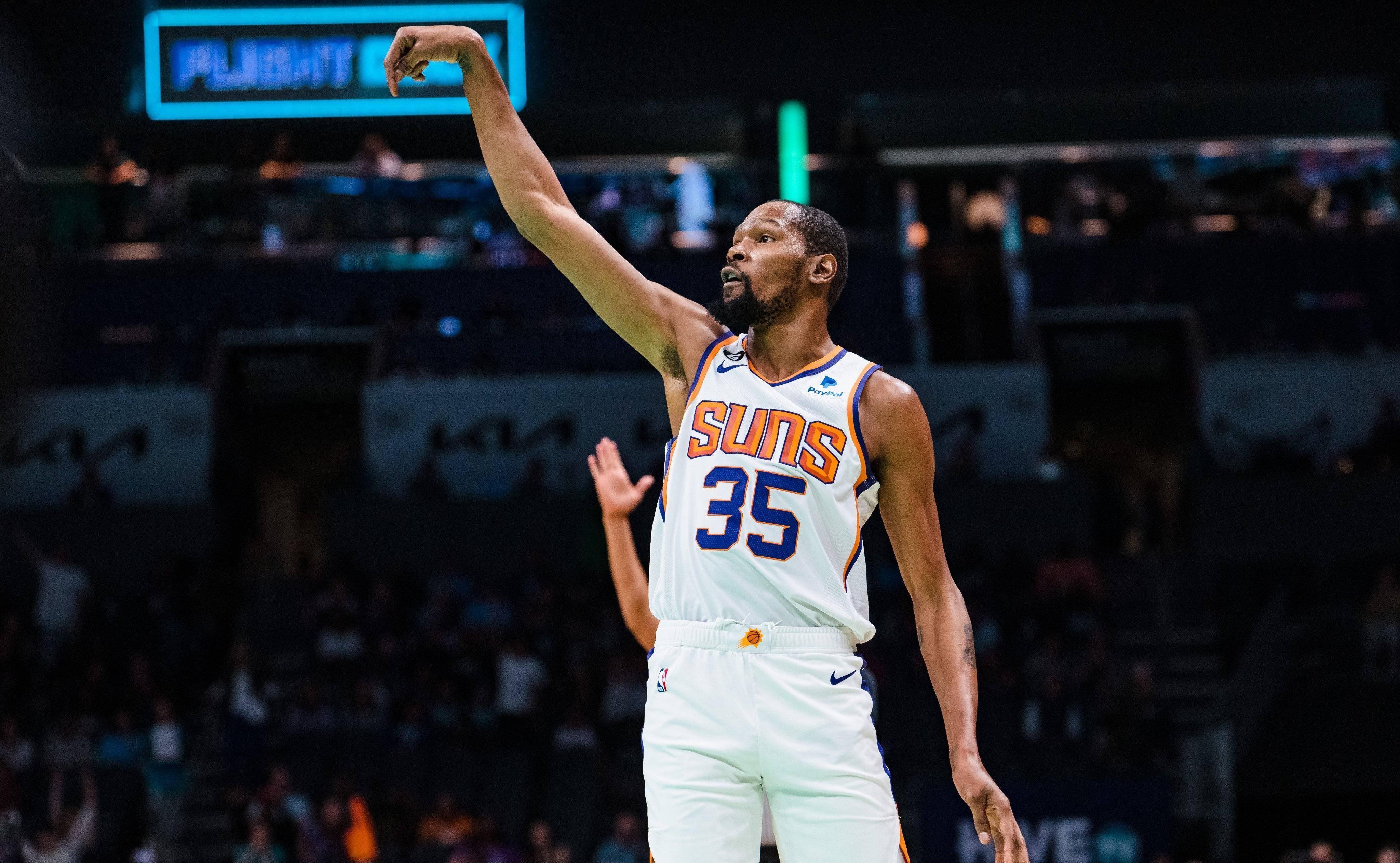 赛后奥兰多魔术备战CBA季后赛，复出首秀细节曝光，气氛紧张，团队化学反应显著的简单介绍