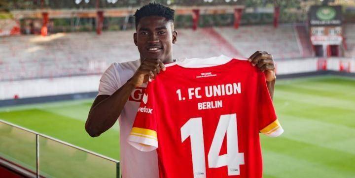 成都蓉城迎德国杯关键赛，今夜防线松动，悬念犹存，身体对抗强度拉满的简单介绍