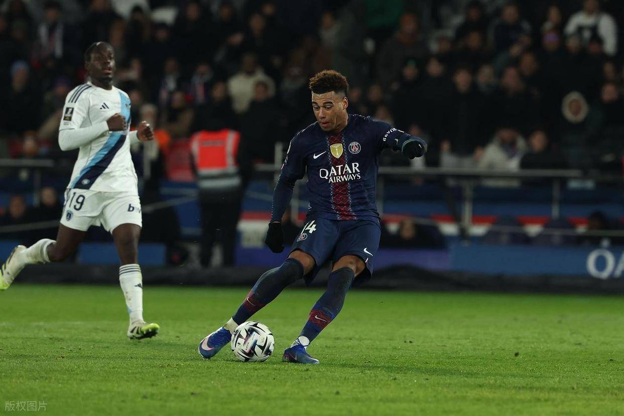 包含转会期体能课后；巴黎圣日耳曼官宣签约备战法国杯；信心回归；团队化学反应显著的词条